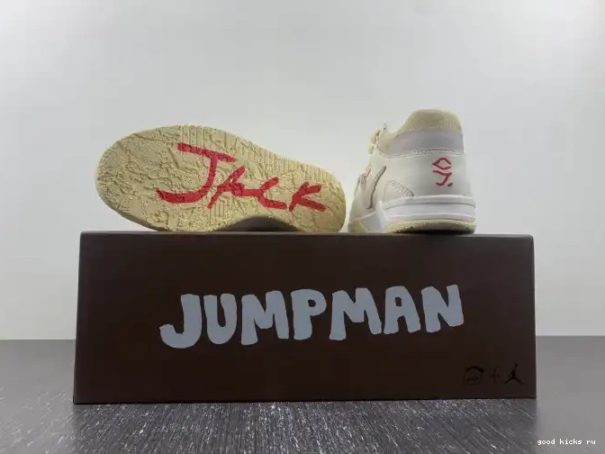 X FZ8117-003 CHECK JORDAN CUT TRAVIS THE SCOTT 0521